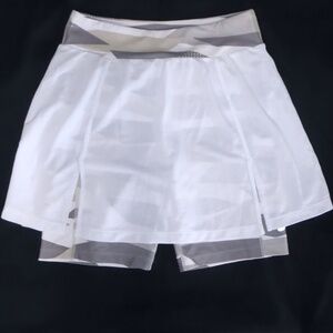 ASICS WHITE GRAY ACTIVE SKIRT W/BIKE SHORTS NEW STRONG 92 TENNIS PICKLEBALL M